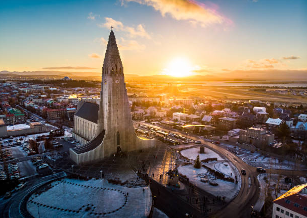 reykjavik belangrijkste bezienswaardigheden en verborgen plekken audiotocht door voicemap